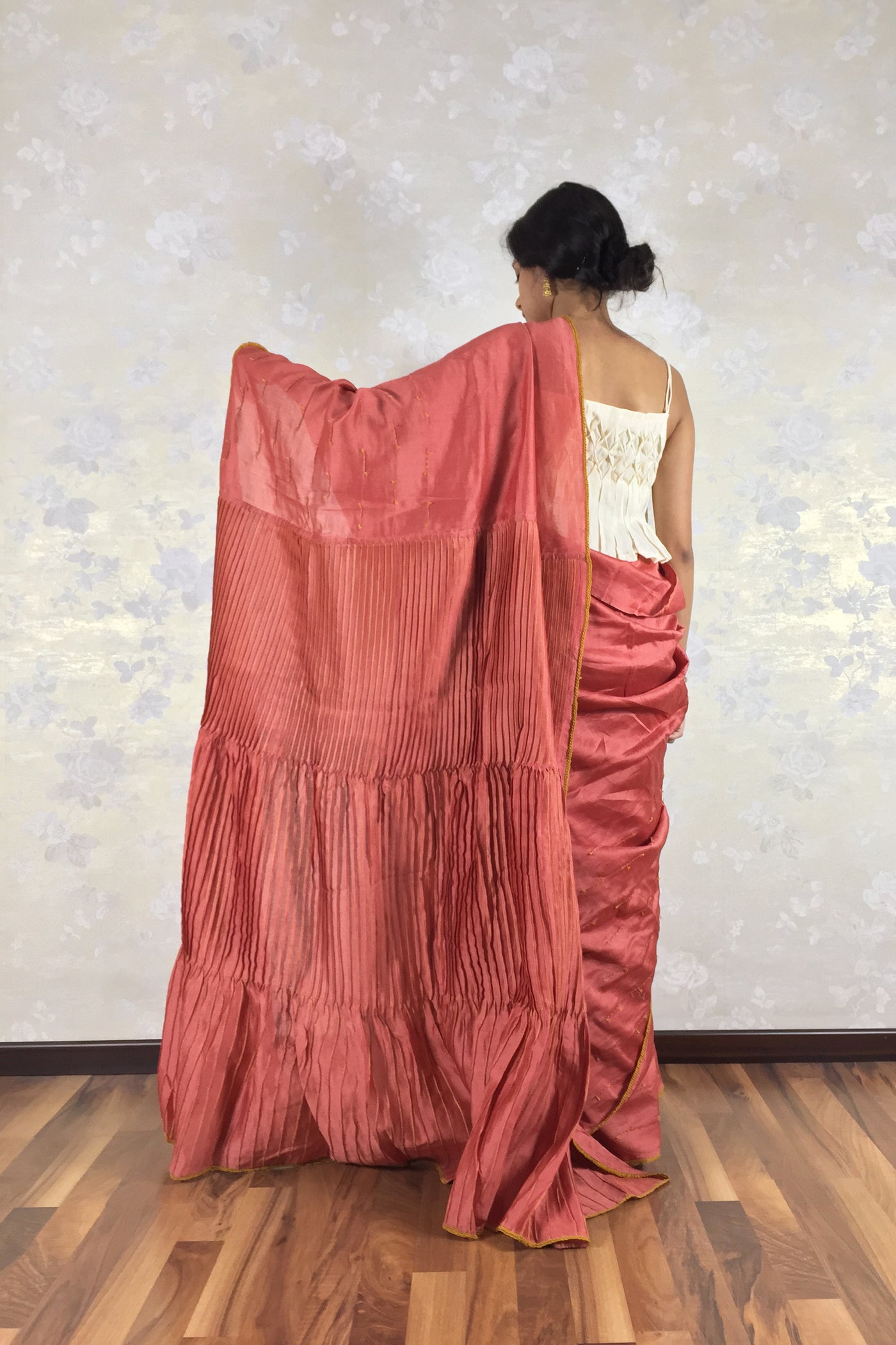 Contra-Zari Sari