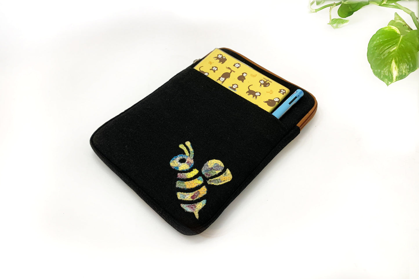 The Honey Bee & Daisy Tablet Sleeve