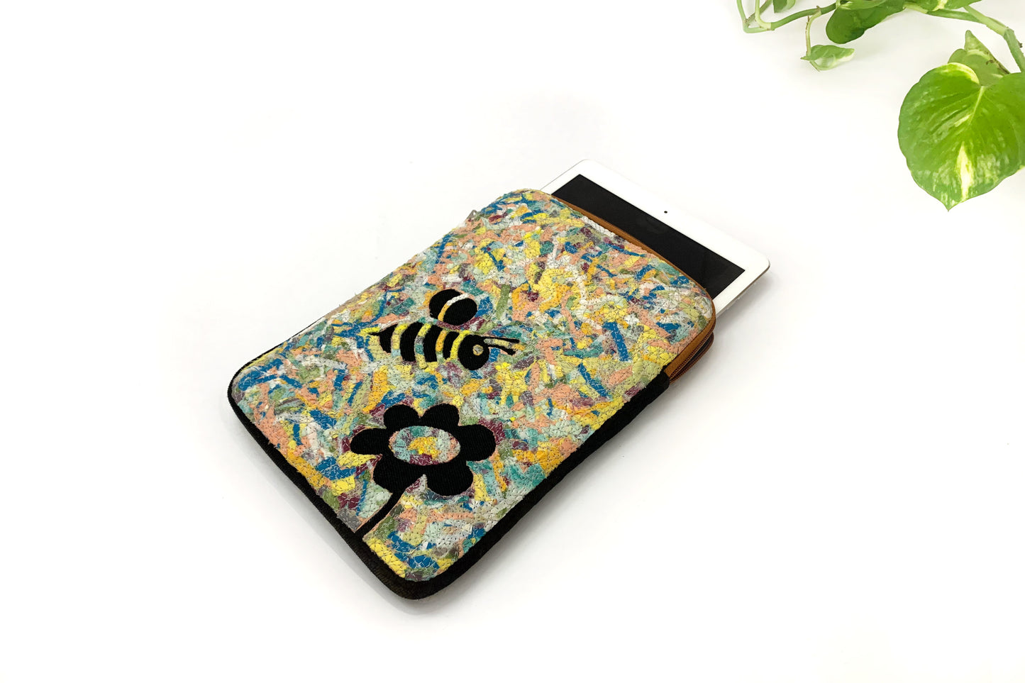 The Honey Bee & Daisy Tablet Sleeve