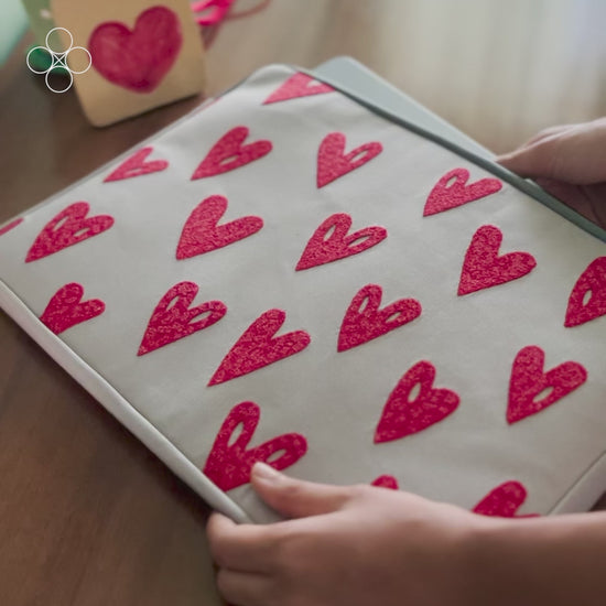 Little Hearts Laptop Sleeve 