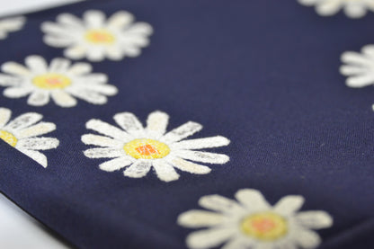 Lapiz Lazy Daisy Tablet Sleeve
