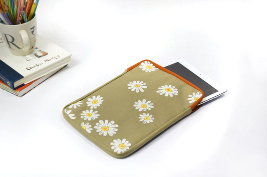 Sandy Lazy Daisy Tablet Sleeve