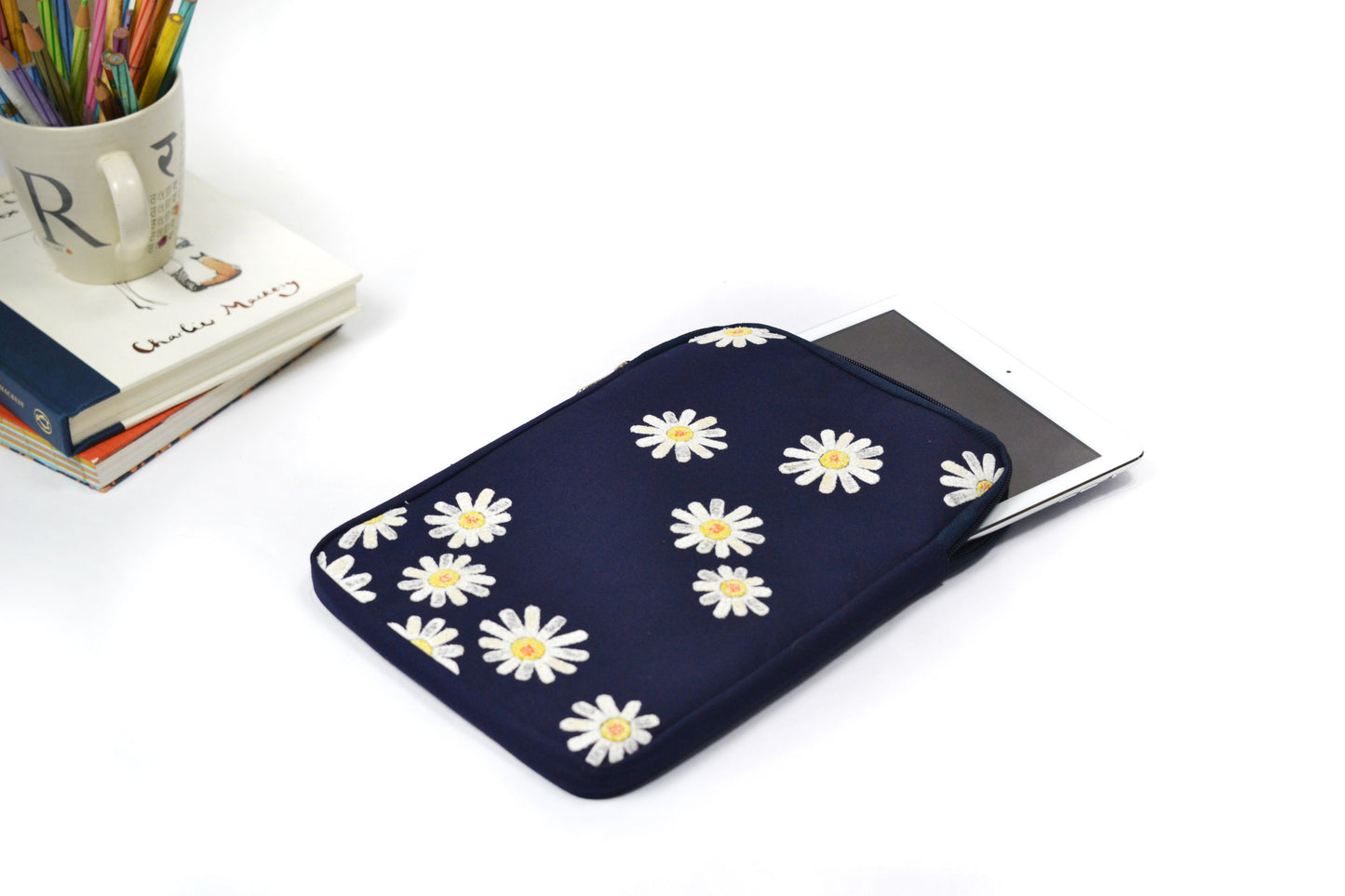 Lapiz Lazy Daisy Tablet Sleeve